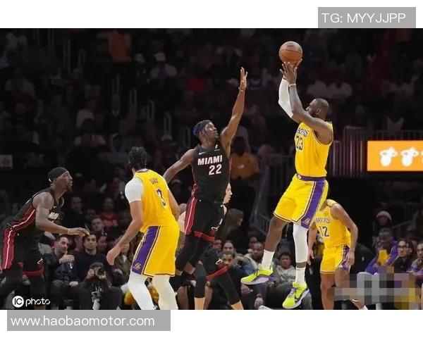 湖人队与热火队历史对决回顾及精彩瞬间分析